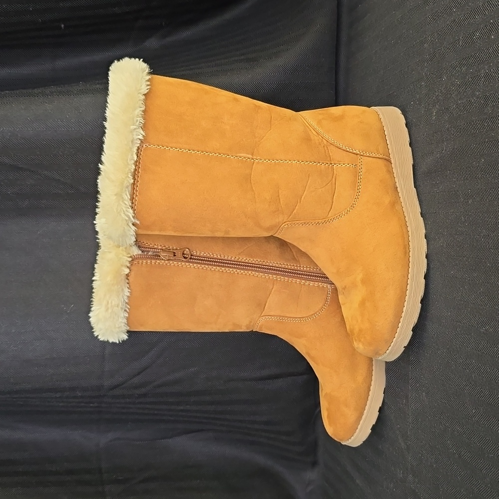 CAT AND JACK BROWN FUR BOOTS SIZE 2